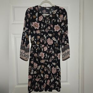 Moving Sale! { Old Navy Black And Pink Floral Dress Size M